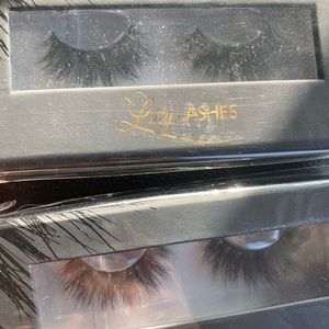 Brand new authentic Lilly Lashes 3D Mink Mykonos